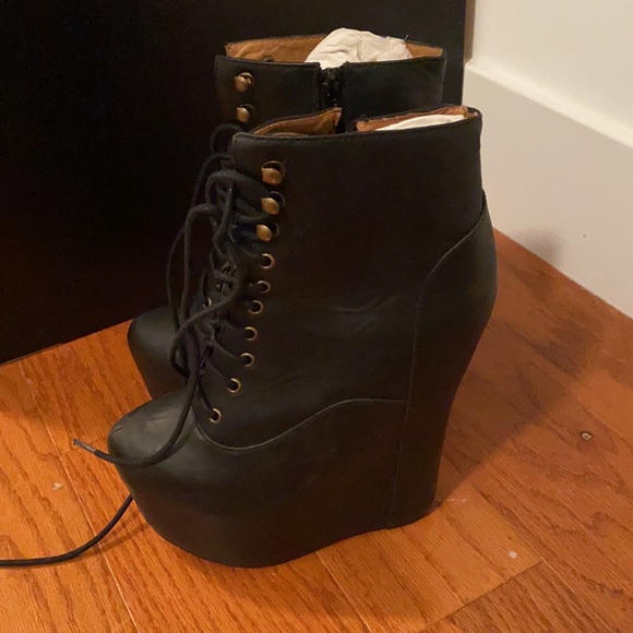 Jeffrey Campbell Platform Heels - Picture 2 of 4